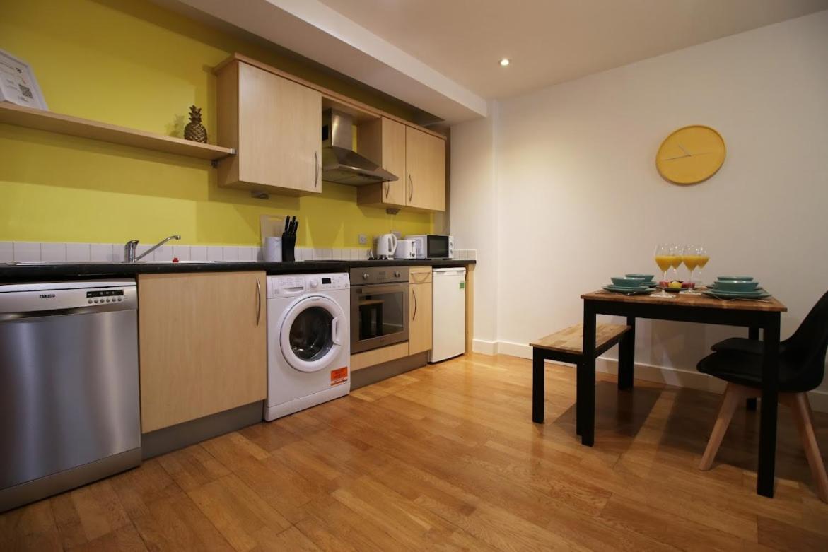 Hamilton Court 1Bedroom Apartment, Bright And Central Location With Balcony And Wi-Fi Бристоль Экстерьер фото
